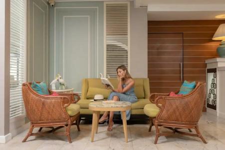 La Petite Salil Sukhumvit 8 - 40