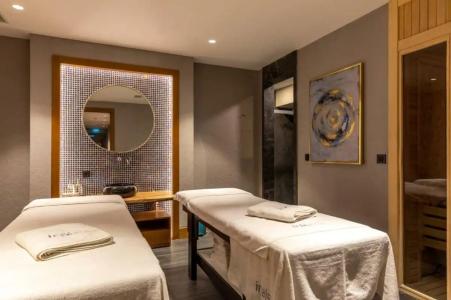 Unique Life Style - 70