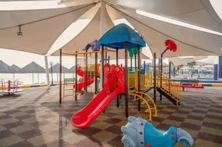 Royal Beach & Resort - 13