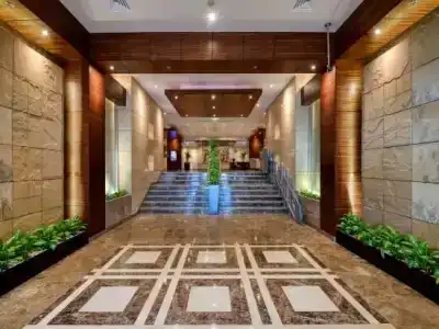 Majestic City Retreat - 6