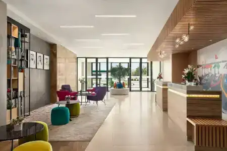 La Quinta by Wyndham Dubai Jumeirah - 17
