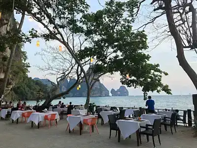 Tonsai Bay Resort - 67