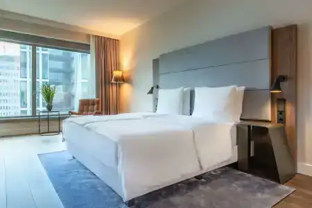 Radisson Blu Frankfurt - 1