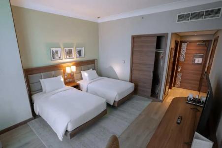 Hilton Garden Inn Dubai Al Muraqabat - Deira - 44