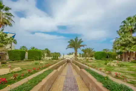 Empire Beach Resort - 18