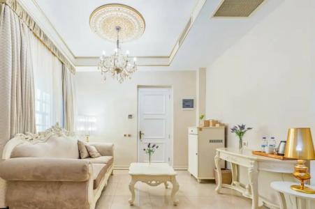 Elegance East - 73