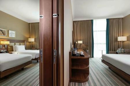 Hilton Garden Inn Dubai Al Muraqabat - Deira - 20