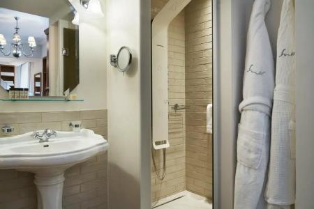 Legacy Gastro Suites - 92