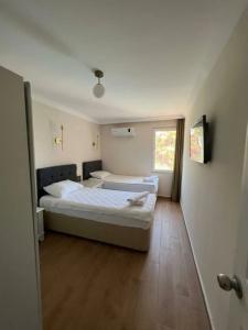 Moonshine & Suites - 29