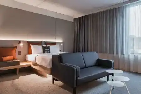 Moxy Frankfurt City Center - 12