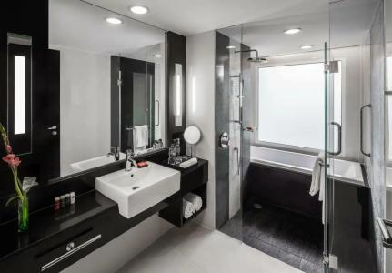 Radisson Suites Bangkok Sukhumvit - SHA Extra Plus - 12