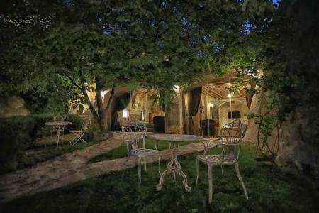 Traveller's Cave - 90