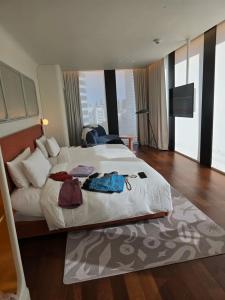 The Standard, Bangkok Mahanakhon - 67