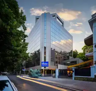 Rosslyn Thracia Sofia - 4