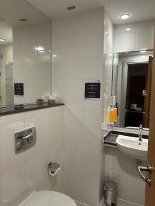 Premier Inn Abu Dhabi Airport (Business Park) - 66