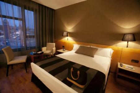 Catalonia Barcelona Plaza - 56