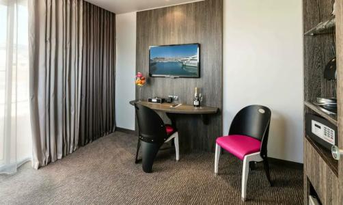 Best Western Premier Le Patio des Artistes Wellness Jacuzzi - 44