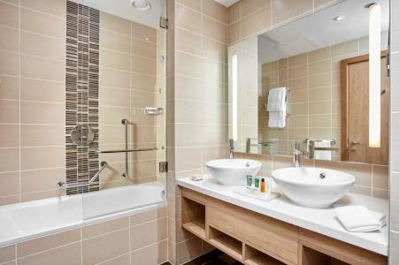 Hilton Garden Inn Dubai Mall Of The Emirates - 74