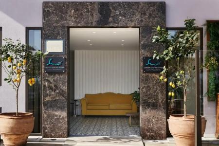 Legacy Gastro Suites - 9