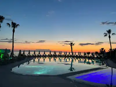 Flora Garden BEACH - Couples Concept - Adults over 16 Only