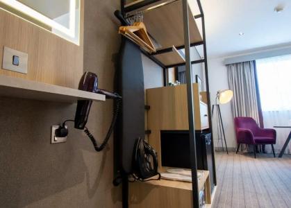 Premier Inn Dubai International Airport - 87