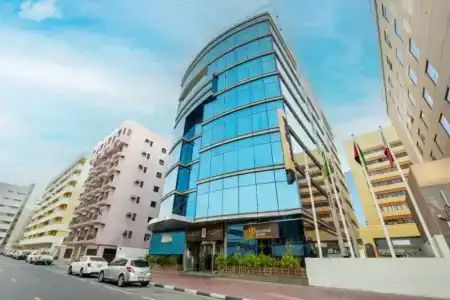 Landmark Plaza - 3
