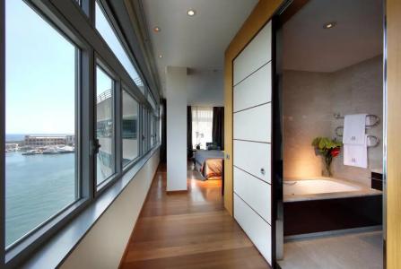 Eurostars Grand Marina GL - 18