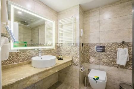 Karpalas City & Spa - 51