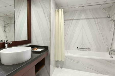 Howard Johnson Bur Dubai - 56