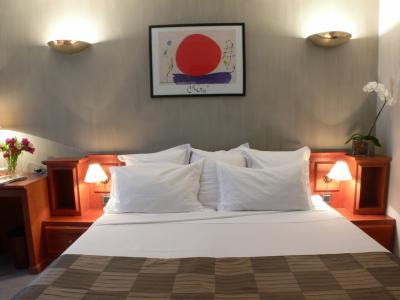 Amarante Cannes - 64