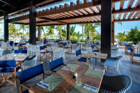 Adults Only Club at Lopesan Costa Bávaro Resort - 75