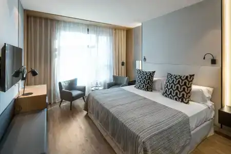 Catalonia Barcelona Plaza - 4