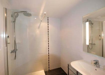 Best Western Premier Le Patio des Artistes Wellness Jacuzzi - 82