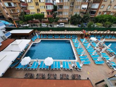 Club Big Blue Suit - All Inclusive - 65