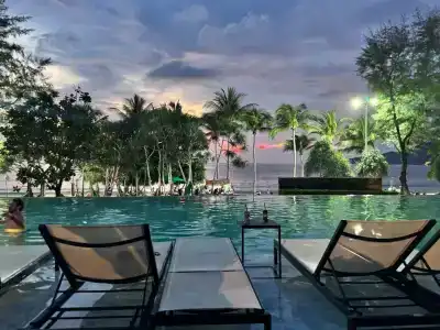 Four Points by Sheraton Phuket Patong Beach Resort - 26