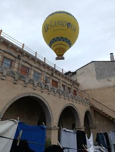 Falcon Cave Suites - 35