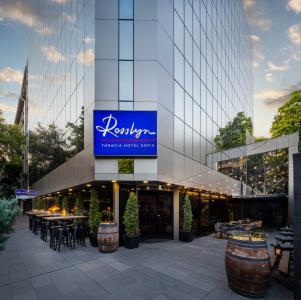 Rosslyn Thracia Sofia - 50