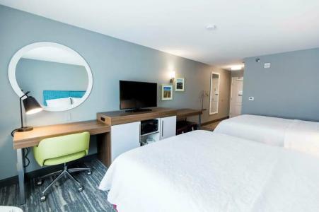 Hampton Inn Bismarck - 40