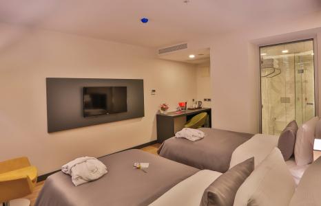 Business Life Boutique & Spa - 93