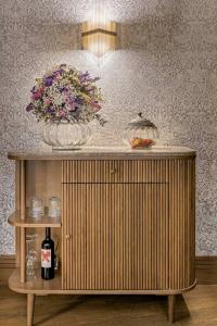 Palacio Santa Clara, Autograph Collection - 23