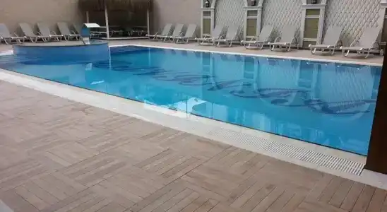 Lavinia Apart & - 18