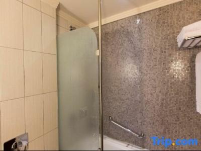 Grand Excelsior Deira - 66