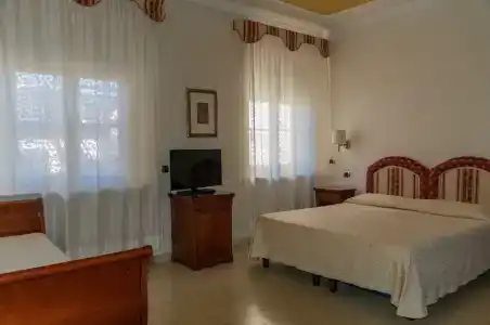 Mariano IV Palace - 35