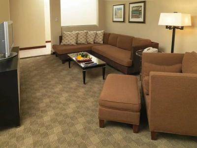 DoubleTree by Hilton Dallas - Love Field - 15