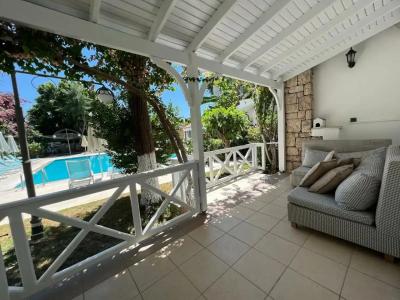 Moonshine & Suites - 15