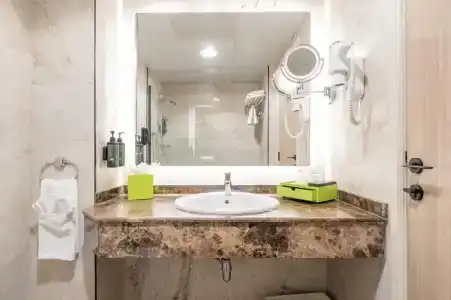 La Quinta by Wyndham Dubai Jumeirah - 12