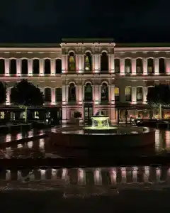 Four Seasons Istanbul at the Bosphorus - 4