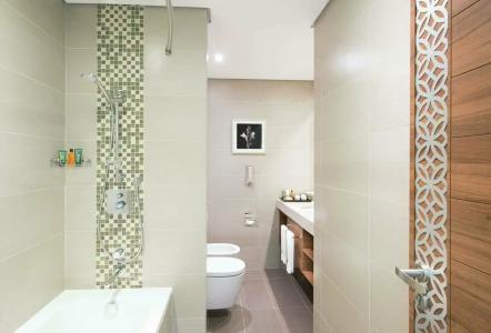 Hilton Garden Inn Dubai Al Muraqabat - Deira - 70