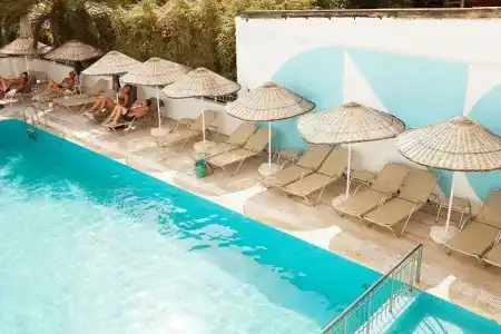 The Beachfront Adult Only 16 Plus - 7