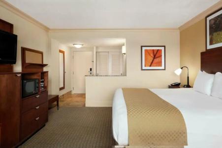DoubleTree by Hilton Dallas - Love Field - 71
